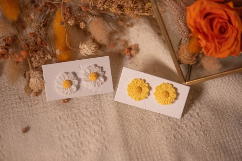 【大雛菊】 雛菊 耳環 微鉤 針織 花 耳飾 耳夾 手作 耳針