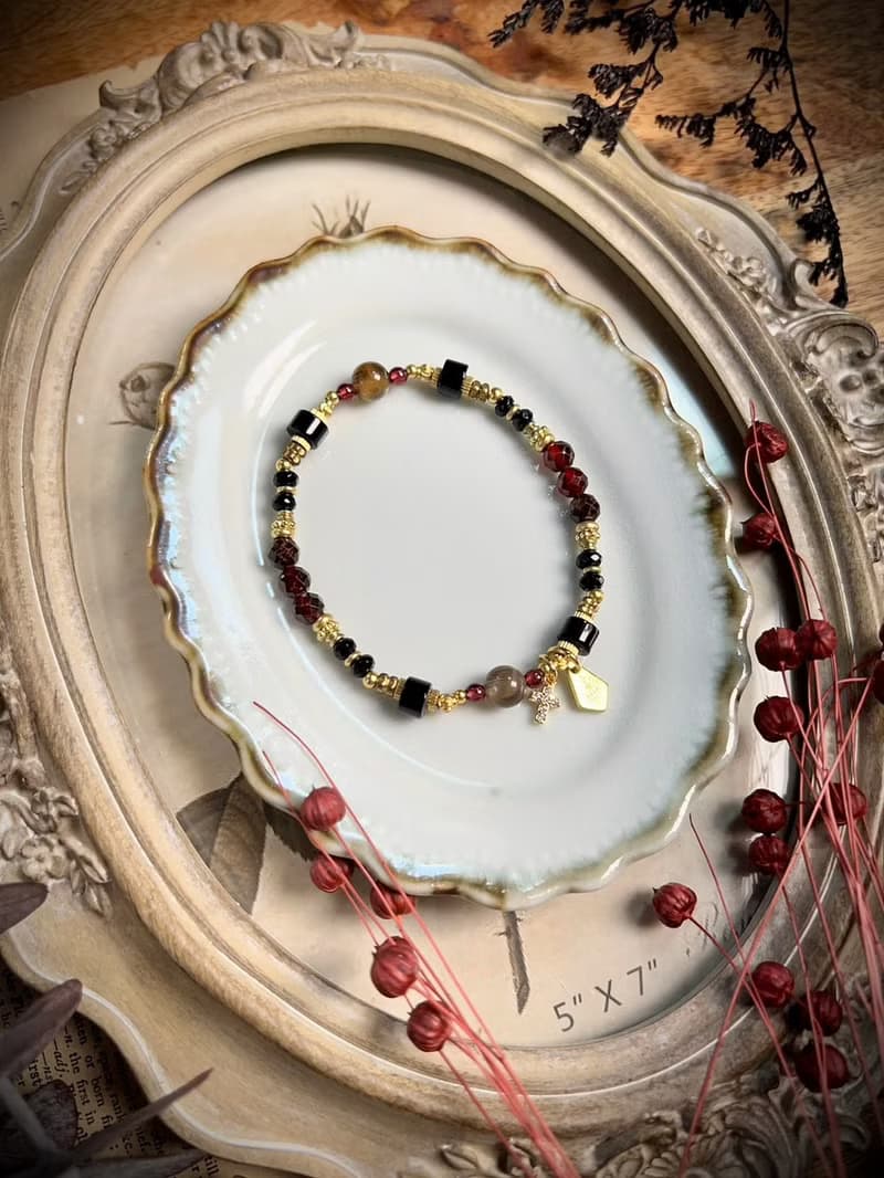 -血祭盛宴-天然水晶手鏈/黃銅手鍊