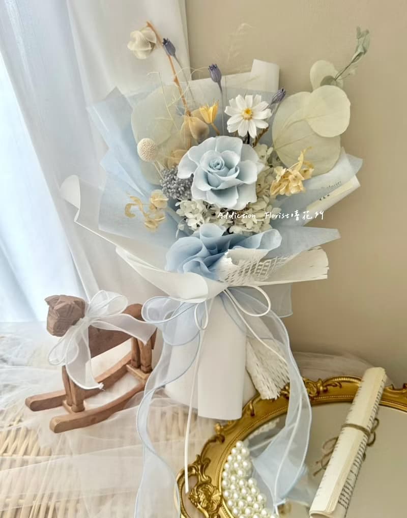 嗜花所 - 蘇打氣泡 畢業花束 永生花束 情人節花束 花禮