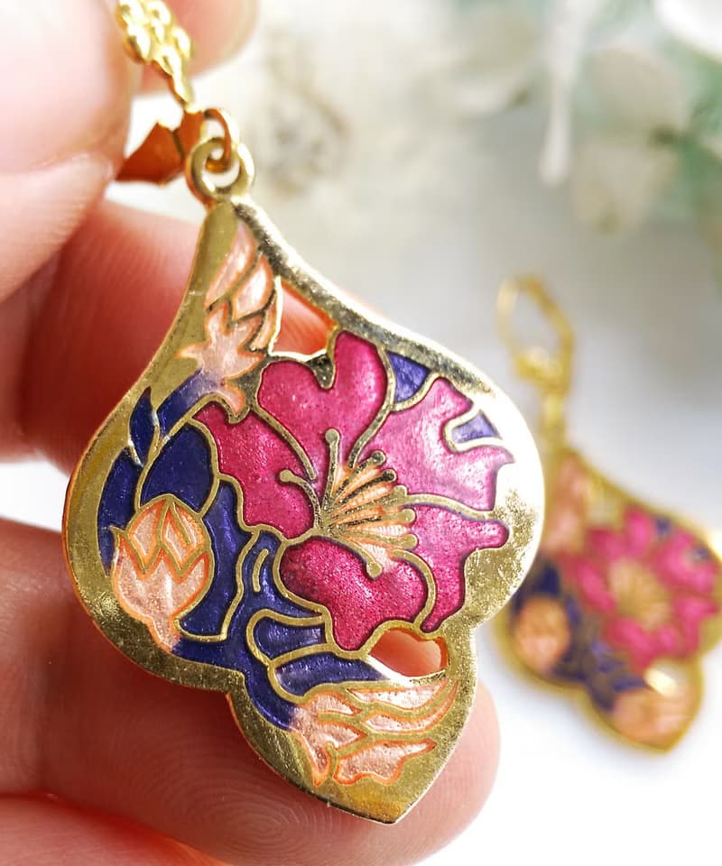 Vintage Jewelry 西洋古董飾品 景泰藍 花形 紫紅花卉 針式耳環