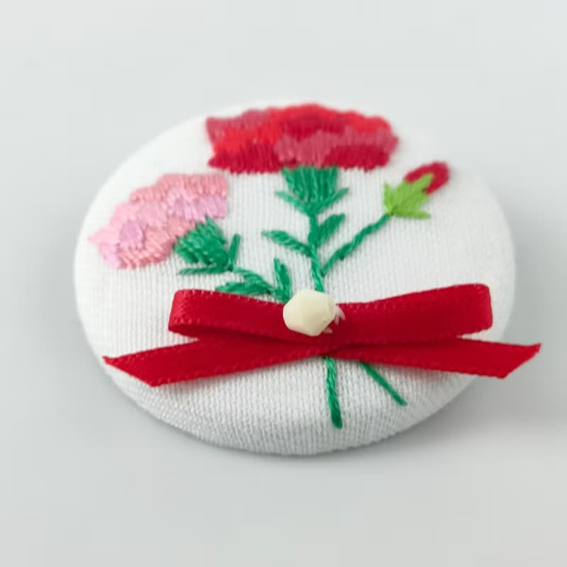 カーネーションの花束刺繍ブローチ　母の日