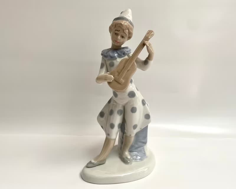 復古瓷器皮埃羅雕像手繪西班牙瓦倫西亞 20 世紀 70 年代