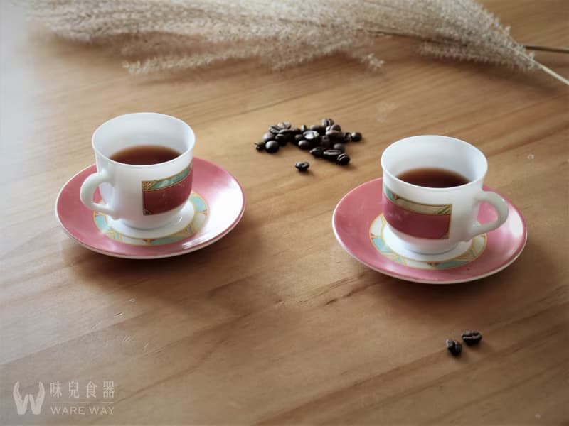 早期濃縮咖啡杯盤組－粉紅色天棚  (餐具/舊貨/老物/玻璃/幾何)