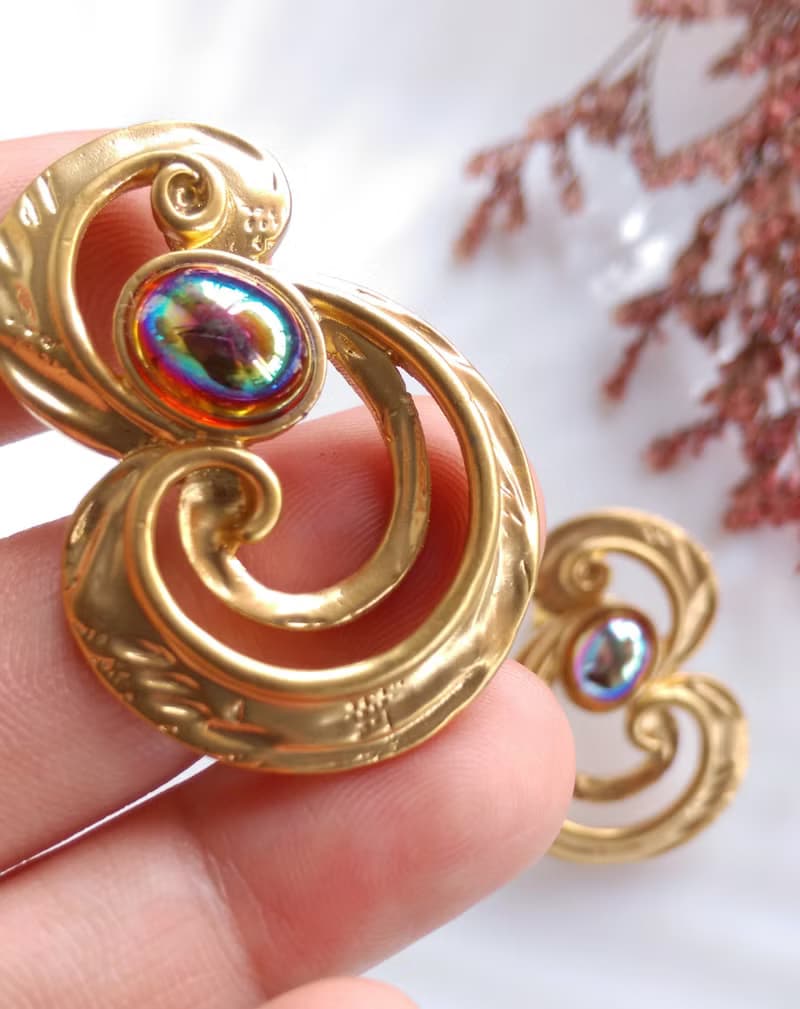 Vintage Jewelry 西洋古董飾品 AVON 啞光 霓光 花體  針式耳環