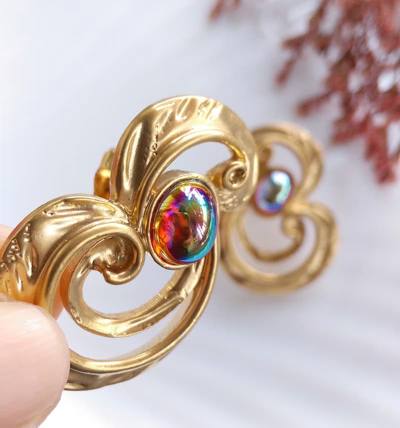 Vintage Jewelry 西洋古董飾品 AVON 啞光 霓光 花體  針式耳環