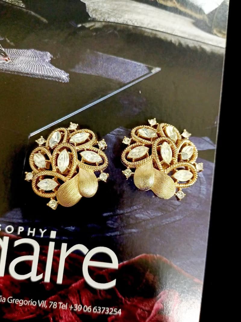 vintage jewelry Trifari 經典稀有刷金愛心萊茵花卉 夾式耳環
