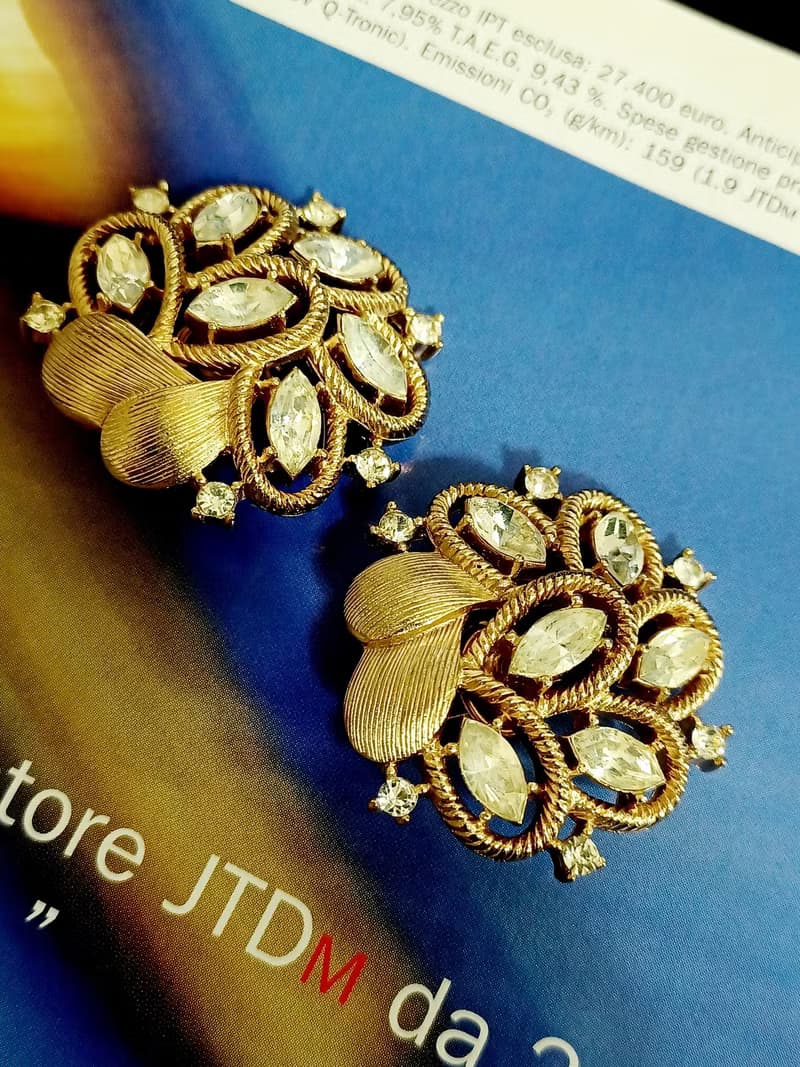 vintage jewelry Trifari 經典稀有刷金愛心萊茵花卉 夾式耳環