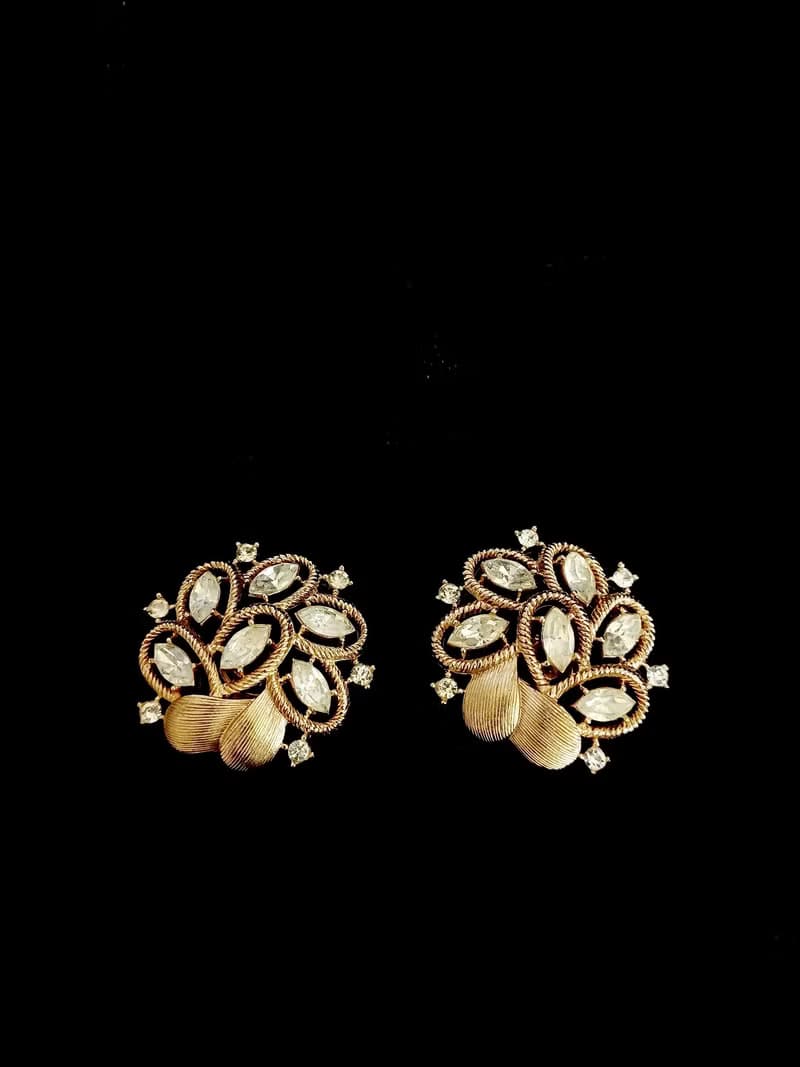 vintage jewelry Trifari 經典稀有刷金愛心萊茵花卉 夾式耳環