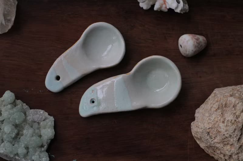 純手捏淡藍色小鳥形象陶瓷湯匙/陶匙(1對)