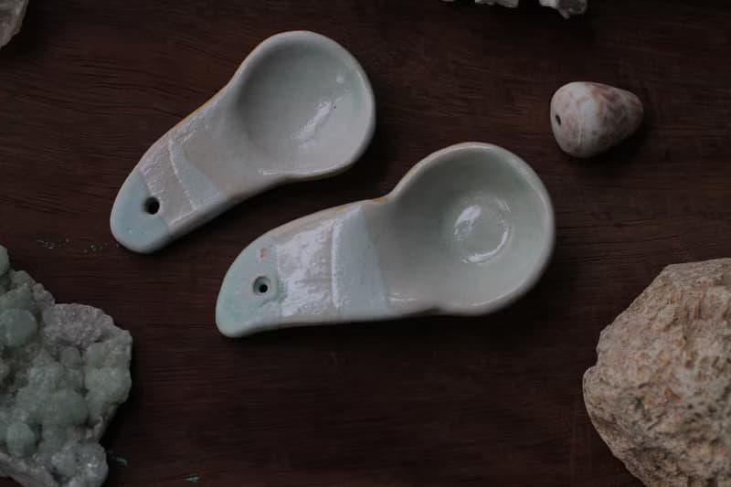 純手捏淡藍色小鳥形象陶瓷湯匙/陶匙(1對)