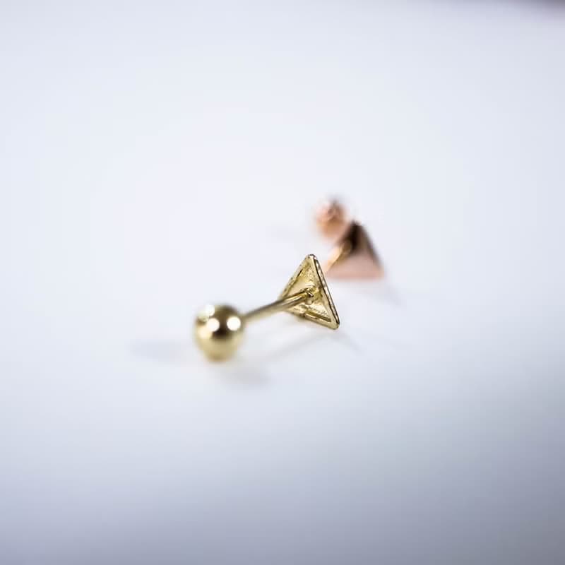 轉珠 14K 黃K金 微澎三角形耳環 鎖珠耳環