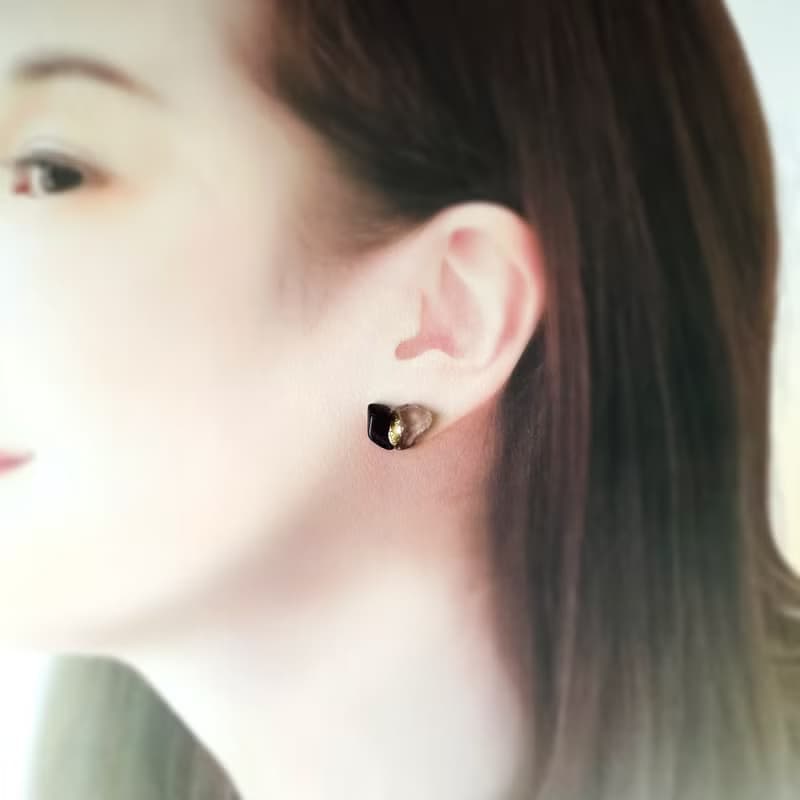 【再販】濃いパープル フローライト 透明感が美しい 水晶 金継ぎ ピアス イヤリング ノンホールピアス 天然石