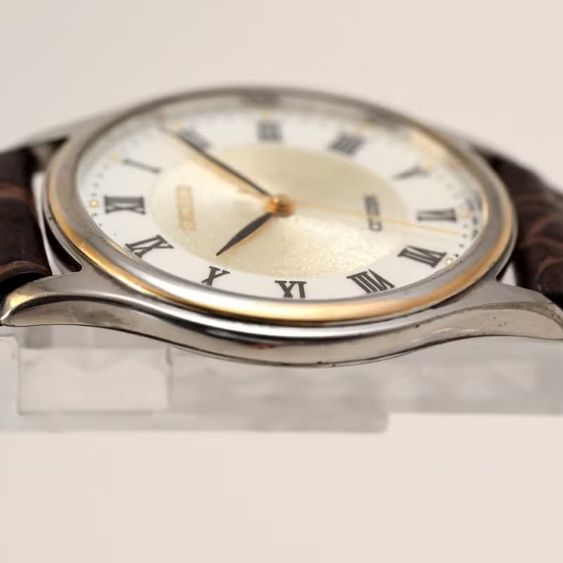 CITIZEN Exceed 男性用 ユニセックス クォーツ 腕時計 ローマ数字 33mm 薄型5mm厚 耐磁  手錶
