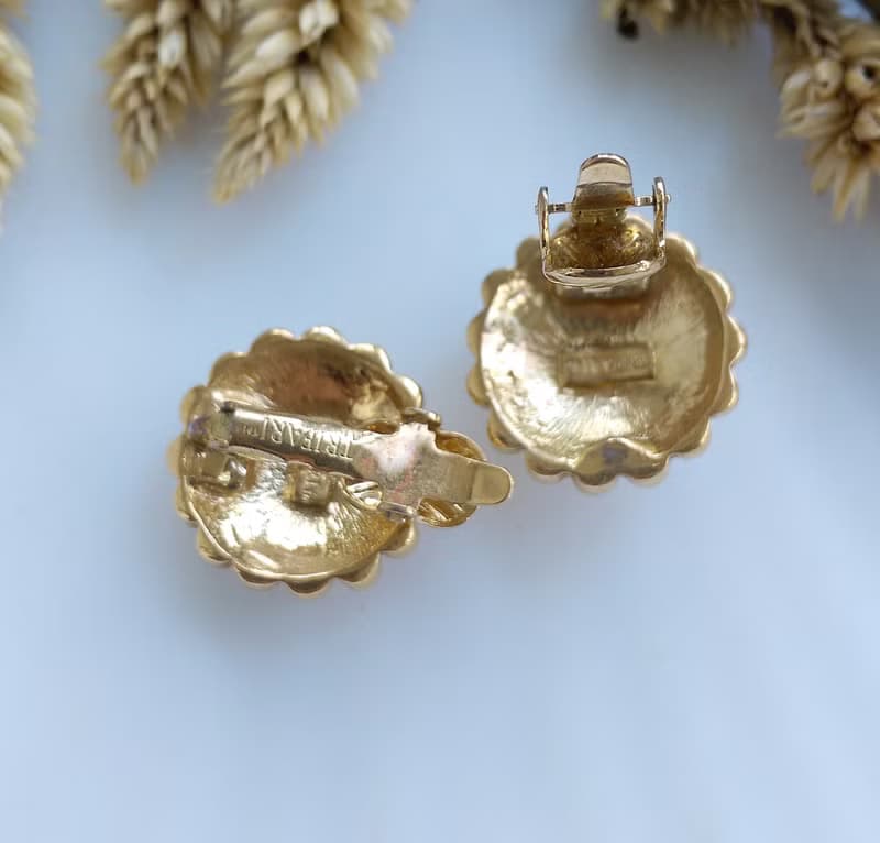Vintage Jewelry 西洋古董飾品 TRIFARI 簡約 小巧  夾式耳環