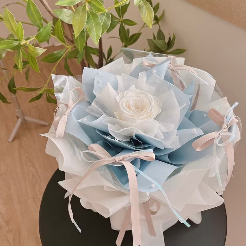 芭蕾舞風珠光玫瑰永生花束
