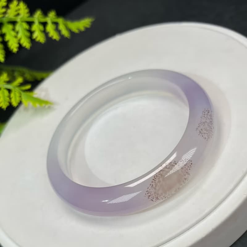 高品質 漸變紫 瑪瑙手镯 58+MM 冰潤起剛天眼飄朱砂點 氣質浪漫