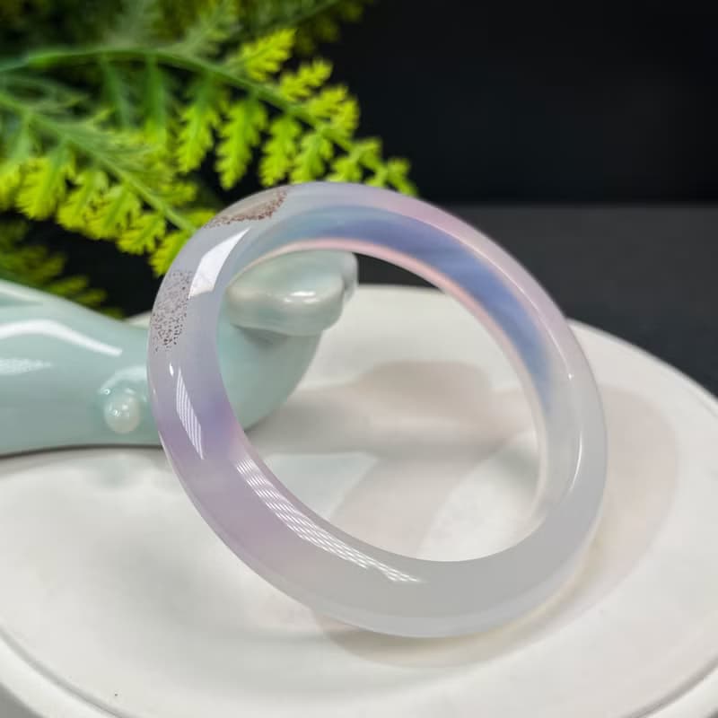 高品質 漸變紫 瑪瑙手镯 58+MM 冰潤起剛天眼飄朱砂點 氣質浪漫