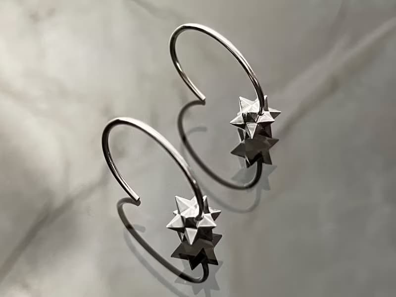 流れ星のフープピアス