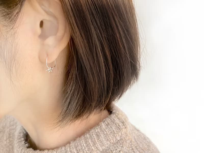 流れ星のフープピアス