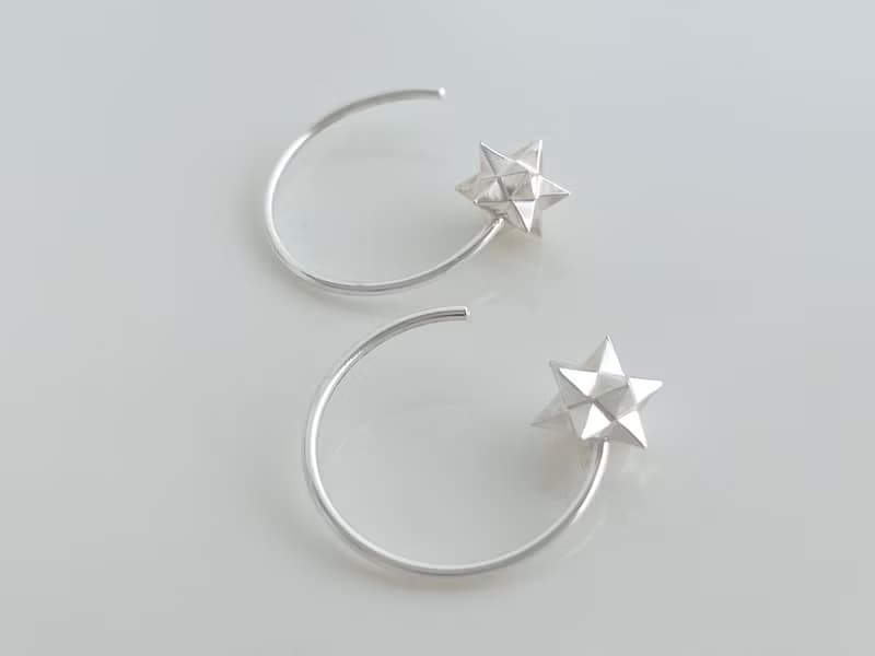流れ星のフープピアス