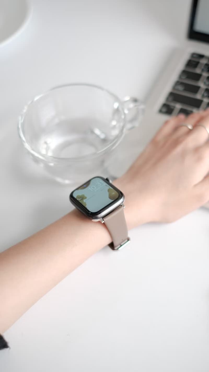 Apple Watch 質感細款絹絲牛皮錶帶 可可棕