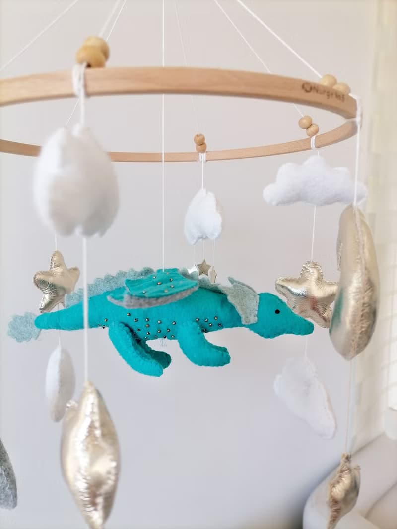 Dragon Baby Mobile Felt,Baby Shower Gift,Dragon Crib Cot Nursery Mobile Decor