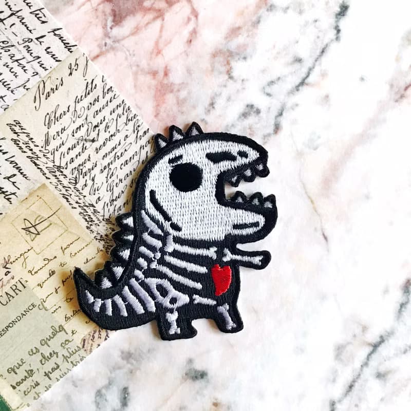 刺繡別針 繡布燙 -暴龍化石