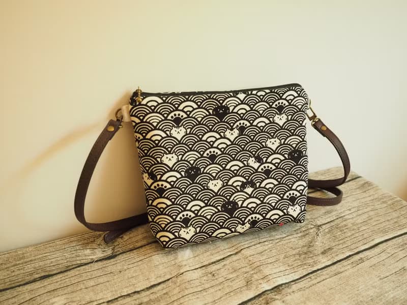 手工縫製 和風波浪躲貓貓圖案 托特側肩包帆布手袋化妝包