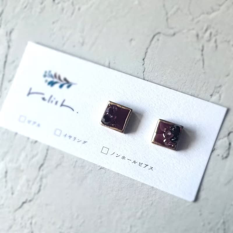 【再販】金継ぎ ワインレッド 美濃焼き タイル  ピアス イヤリング ノンホールピアス 天然石 ガーネット ストロベリークォーツ ボルドー ゴールド 金 小ぶり