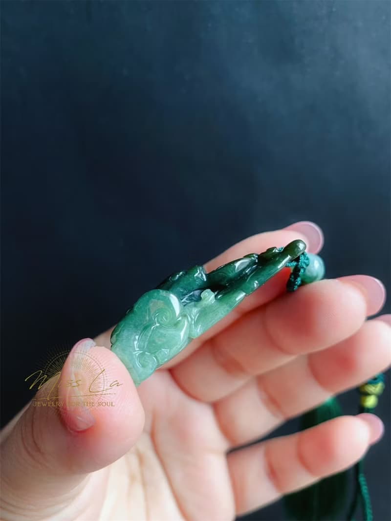 天然緬甸玉 翡翠 翹色巧雕 油青 如意 三腳金蟾 招財進寶 包掛