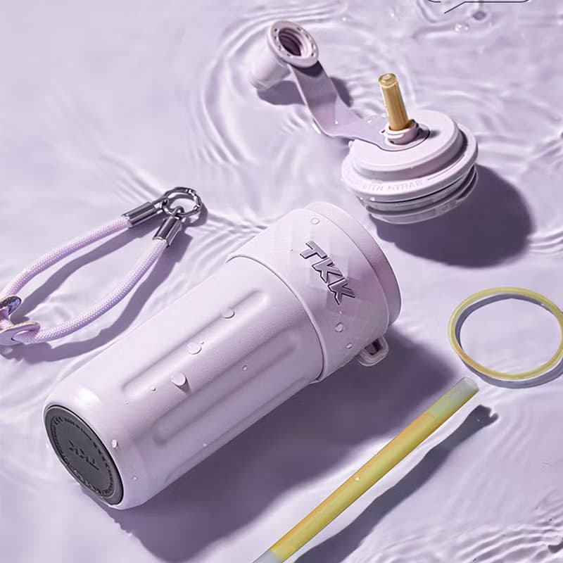 【TKK】律動吸管杯 316不鏽鋼x陶瓷噴塗 保溫運動水壺500ML沙丘咖