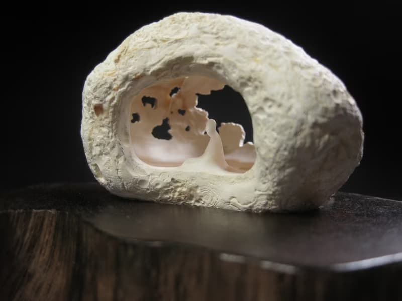 雕件 空 白皮黃玉髓/小洞窟中靜靜欣賞光與水的景致