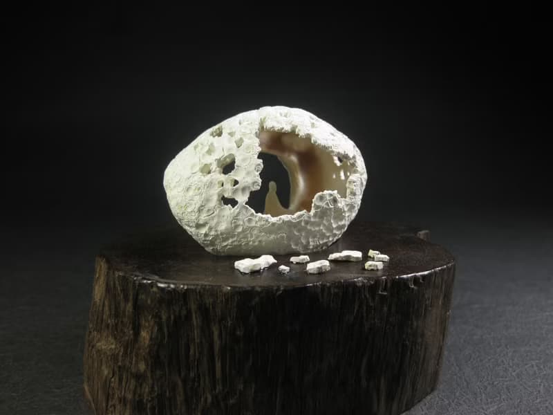 雕件 空 白皮黃玉髓/小洞窟中靜靜欣賞光與水的景致