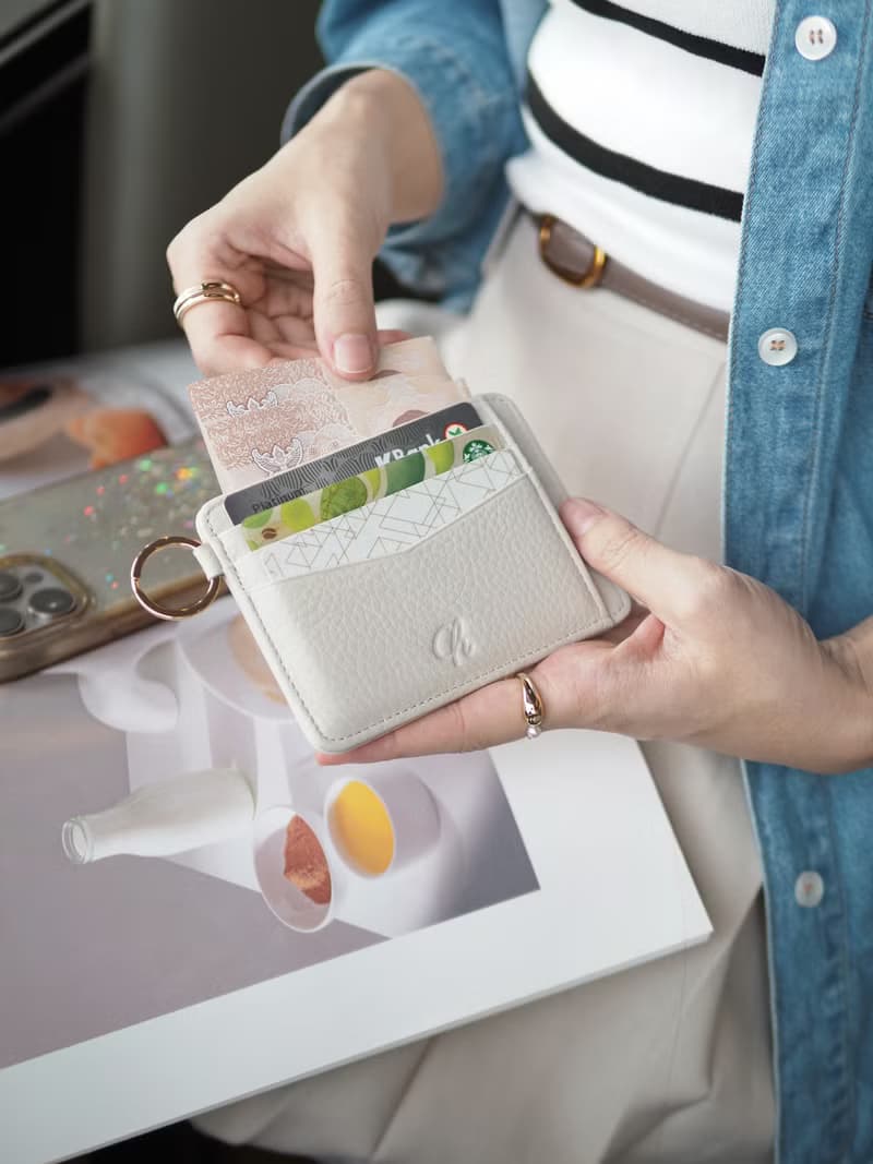 June (Sea salt) :  Multi-card holder, card case, Slim wallet, Cream-White