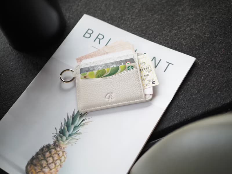 June (Sea salt) :  Multi-card holder, card case, Slim wallet, Cream-White