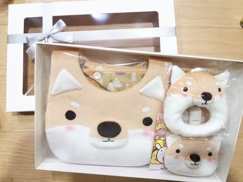 Bucute柴犬寶寶的彌月禮盒組/口水巾/護身符/手搖鈴/彌月