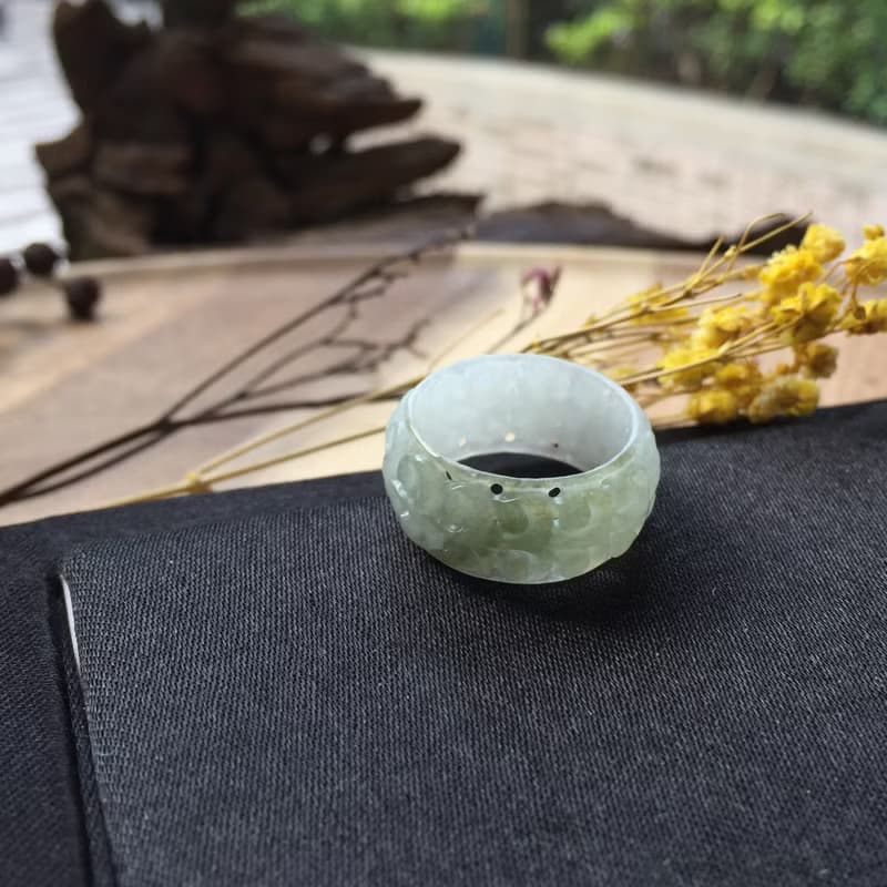 冰種翡翠雕花玉戒 | 國際14圍 | 天然緬甸A貨翡翠 | 送禮