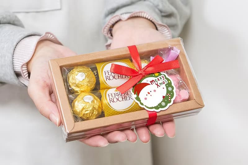 聖誕節禮物贈品 老公公花圈吊牌 金莎巧克力6顆入+泰迪熊香皂禮盒