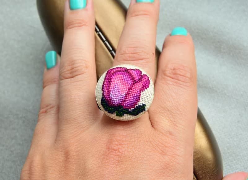 玫瑰刺繡圓環十字繡自然首飾手工製作的花卉粉紅色女士禮物