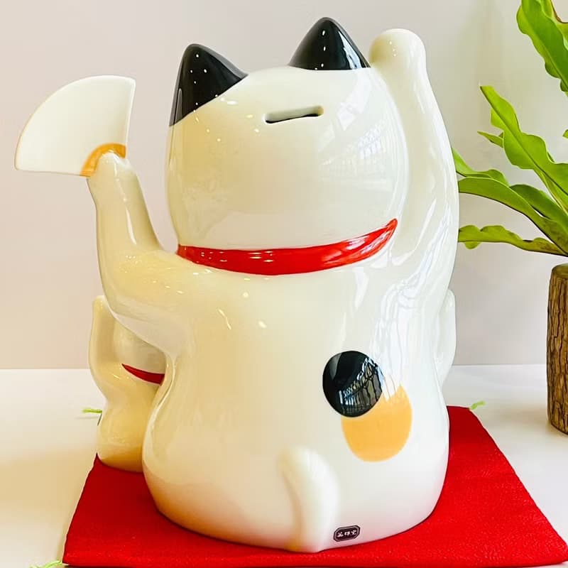 【店面/玄關擺飾】瀨戶燒-眾貓迎福 大型彩繪招財貓存錢筒28cm