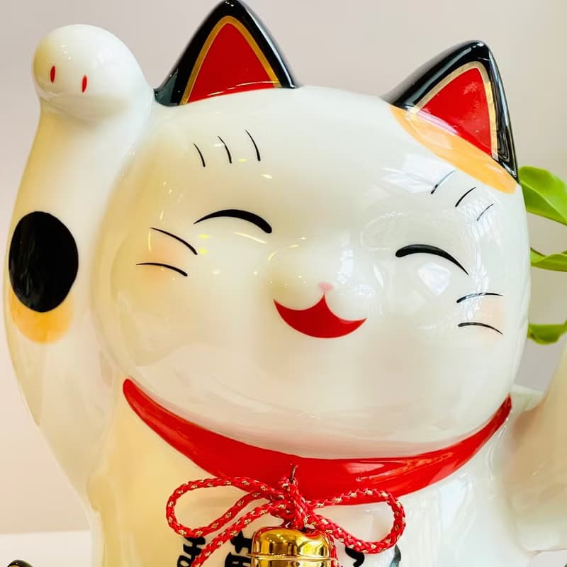 【店面/玄關擺飾】瀨戶燒-眾貓迎福 大型彩繪招財貓存錢筒28cm