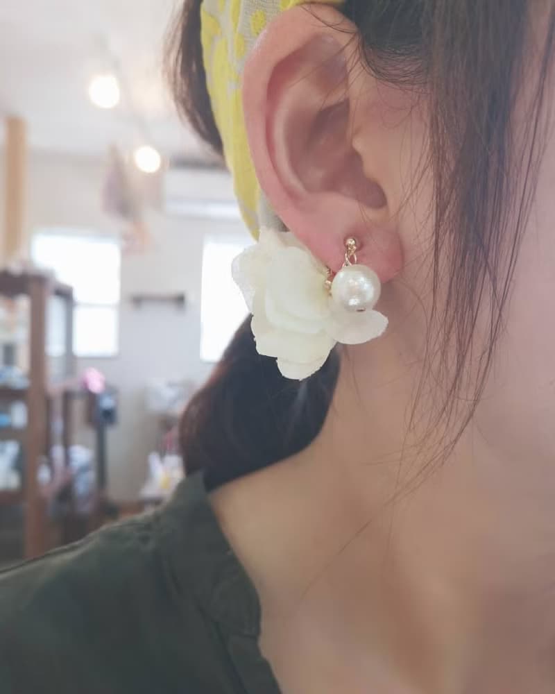 花朵和棉珍珠耳環 / 耳夾 / 抗過敏 / 共8色