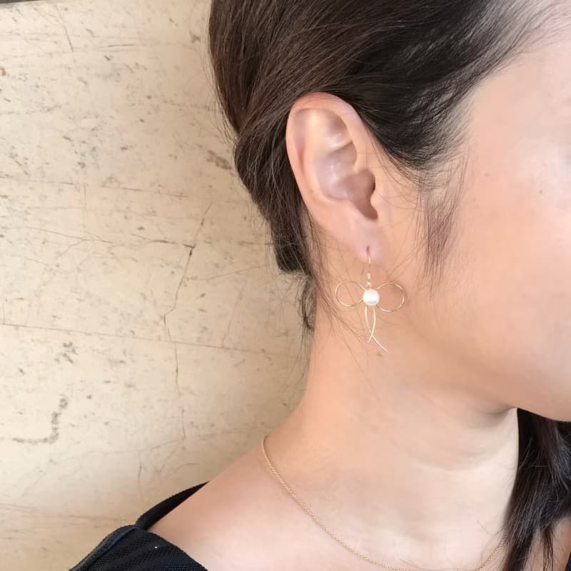 イヤリング&ピアス・リボンの足が揺れる可愛いピアス・RibbonPr01