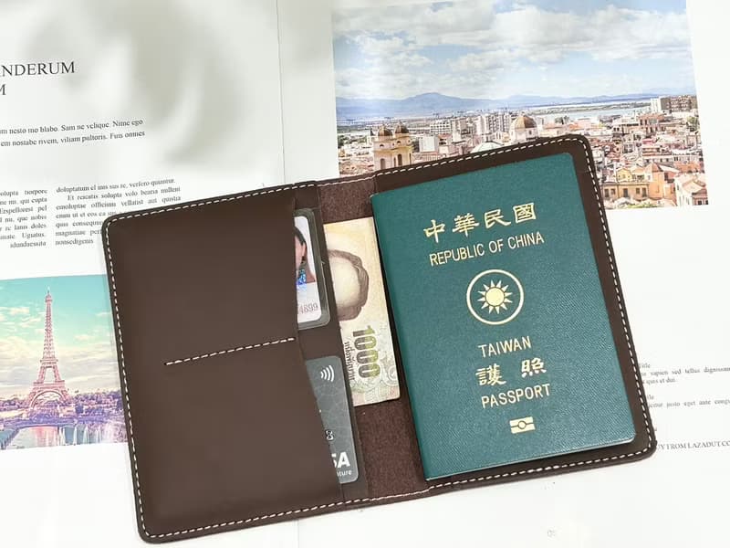 真皮護照夾 護照包 旅行 旅遊 出國 生日 畢業 交換禮物 英文燙金