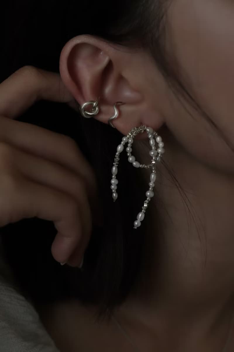 Knot I 純銀小結耳骨環