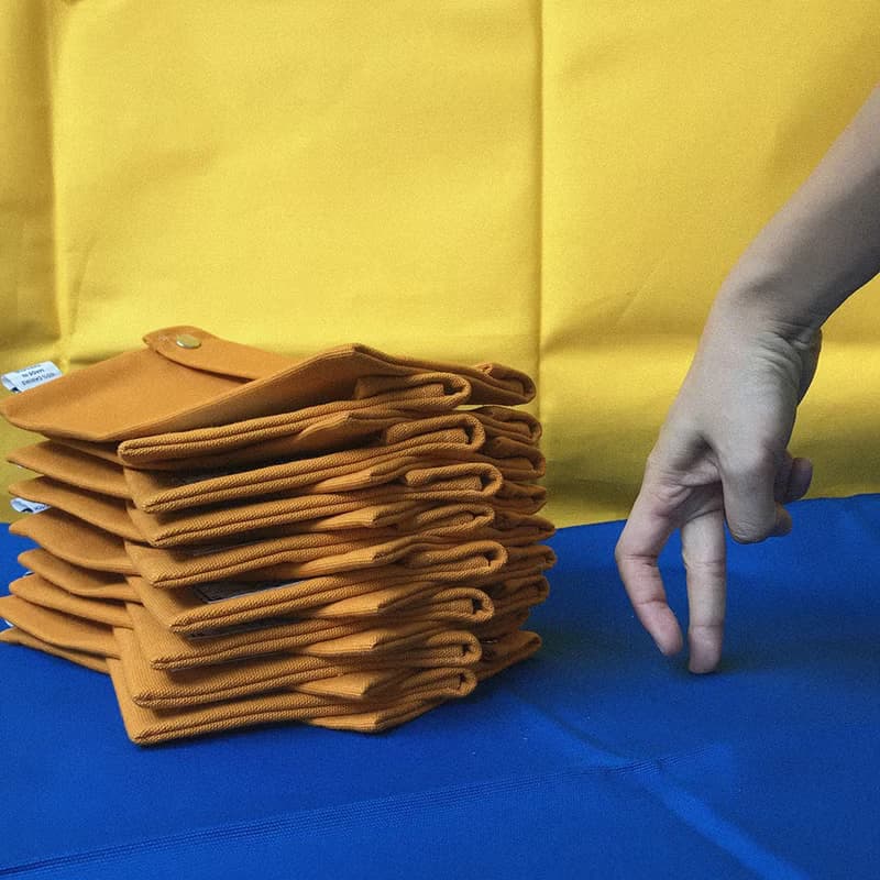 CLUTCH BAG HAWAII : MUSTARD