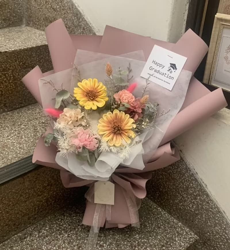 【中型太陽花束】畢業花束 / 母親節花束 / 生日送禮花束