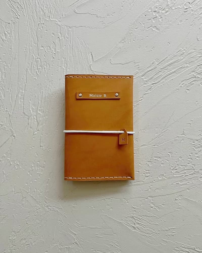 植鞣皮革護照夾－橙棕紋