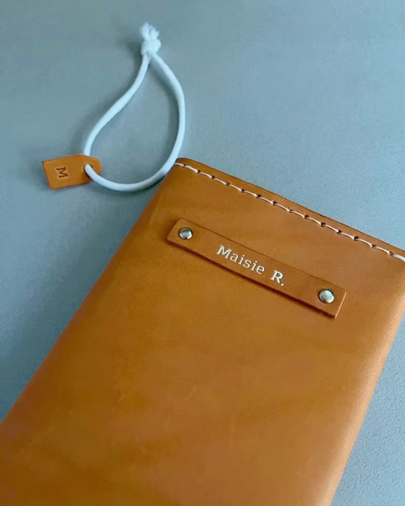 植鞣皮革護照夾－橙棕紋