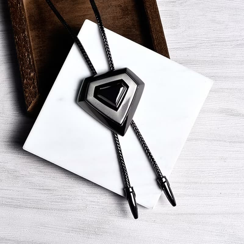 幾何系列 三角形 保羅領帶 Bolo Tie 領繩項鍊 金屬繩領帶 長項鍊
